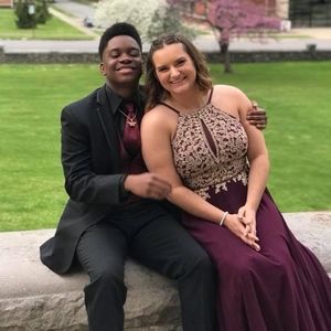 Meet your Posher, Hailey